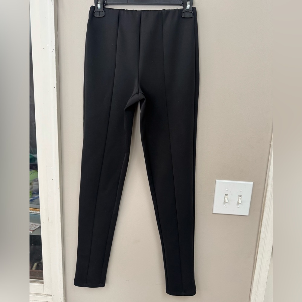 Good American Black Pull-On Pants – Size 1 – Sculpting Stretch Slim Leg